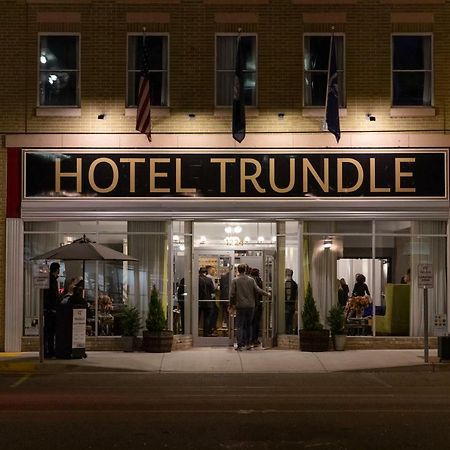 Hotel Trundle Columbia Bagian luar foto